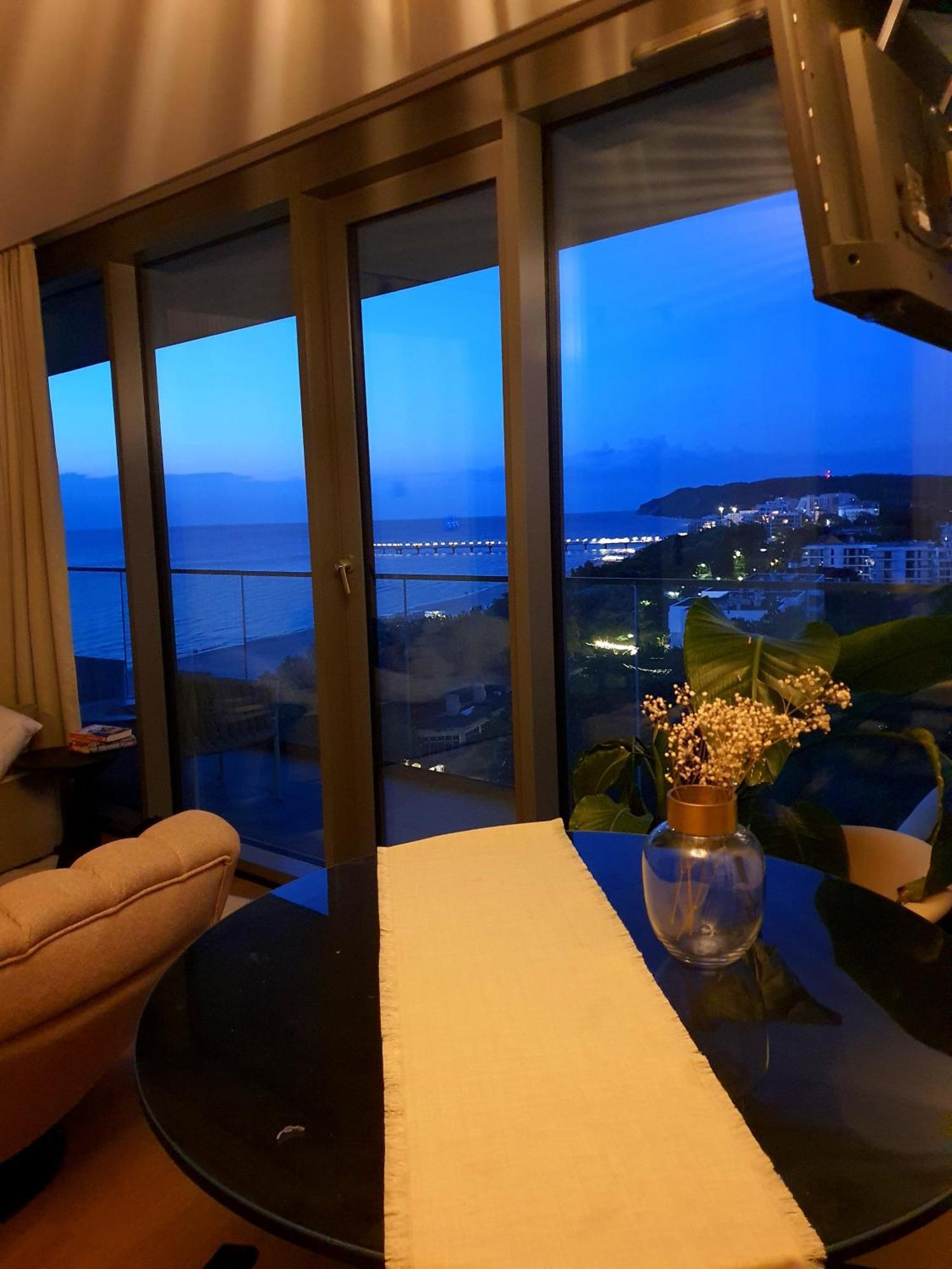 Wave Premium 10th Floor Baltic View